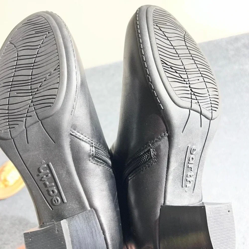 Earth Black Leather Pleated‎ Ankle Boots Womens 8.5 Side Zip Block Heel Shoes
